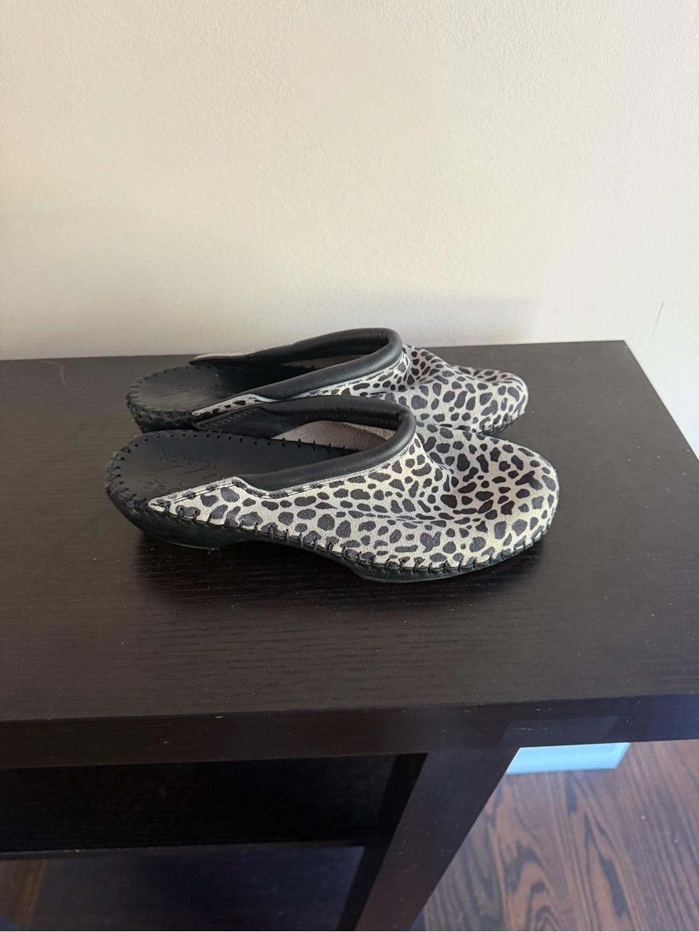 Vintage Natural Sport animal print mule clogs